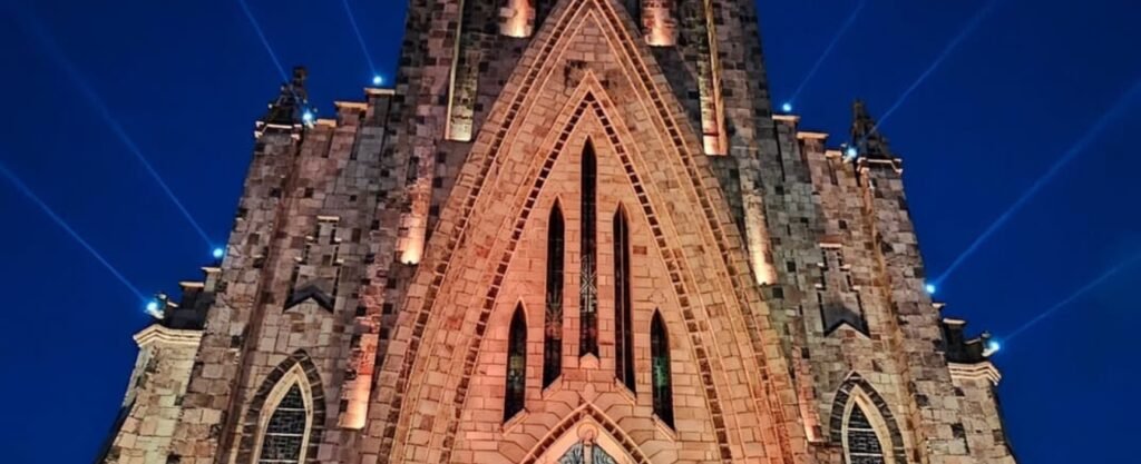 Catedral de Pedra Canela: Horário, Ingresso e Show de Luzes 2 foto destaque catedral