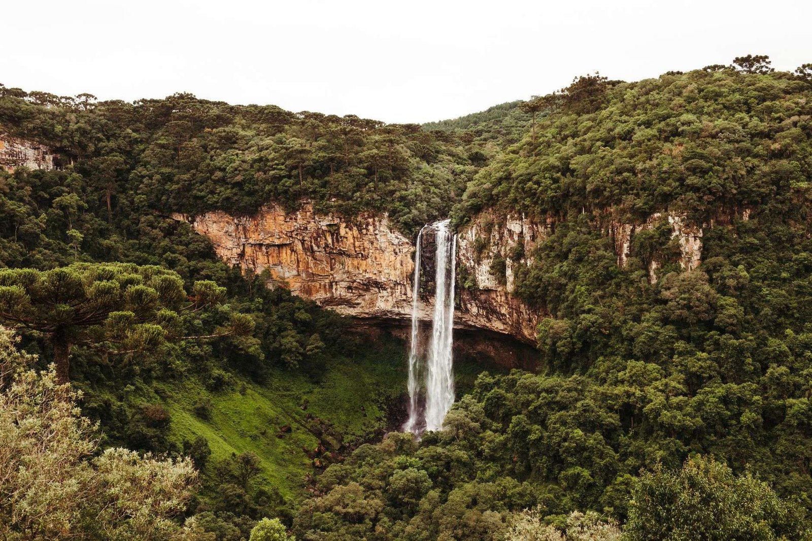 Gramado ou Canela: Onde se Hospedar na Serra Gaúcha? 2 Cascata do Caracol em Canela, uma das cachoeiras mais famosas da Serra Gaúcha