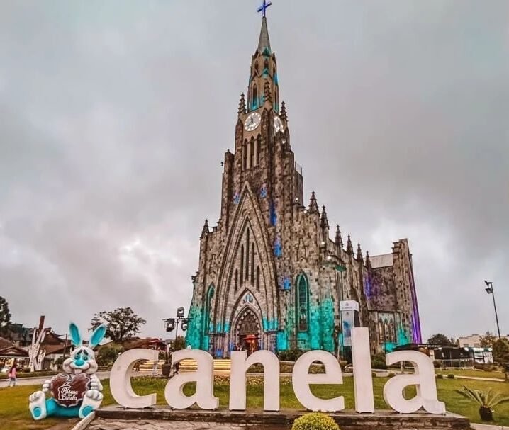 Catedral de Pedra: Historia y Arquitectura 1 Catedral de Pedra de Canela con decoración de pascua 2024