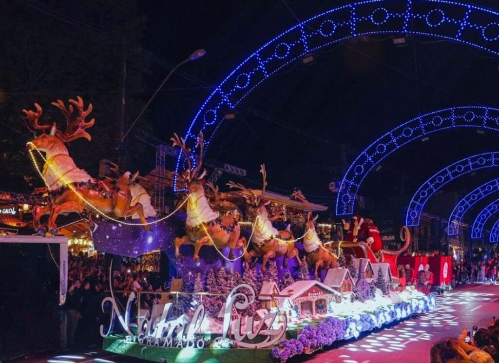 Natal Luz 2025, 2026 en Gramado 8 desfile natal 1