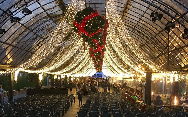 Atrações Gratuitas do Natal Luz de Gramado 6 Rua Coberta decorada para o natal.