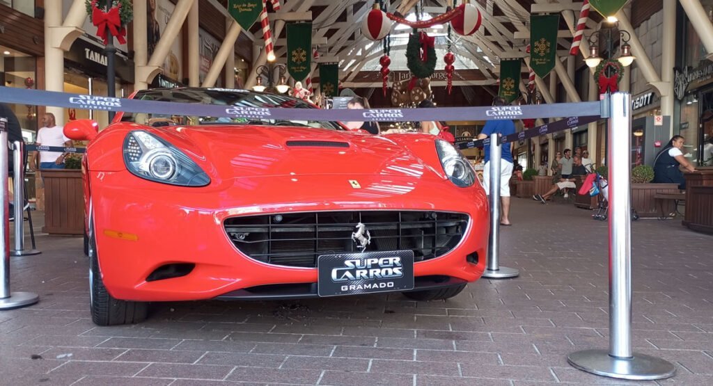 Largo da Borges: una guía completa para turistas | Gramado 2 largo borges super carros