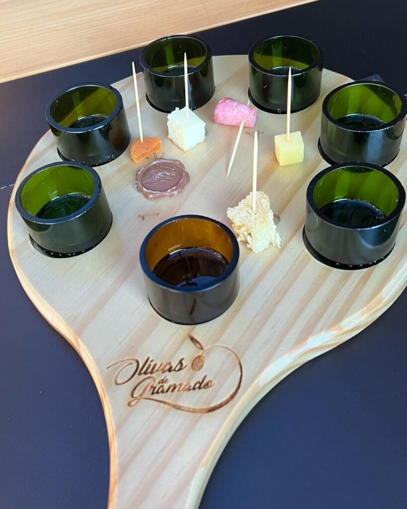 Olivas de Gramado: um lugar encantador na Serra Gaúcha 4 Tábua com azeite e frios, Olivas de Gramado