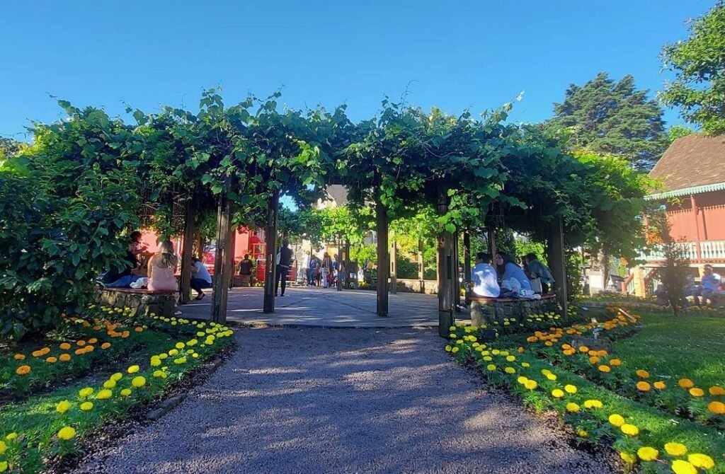 Atrações Gratuitas em Gramado e Canela 6 Praça das Etnias em Gramado