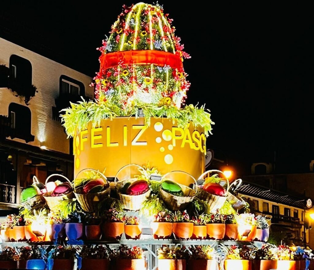 Páscoa em Gramado 2024: Uma Celebração Inesquecível 2 Rotatória do centro de Gramado enfeitado para páscoa 2024