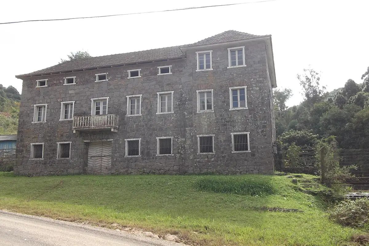Bate-volta saindo de Gramado: qual escolher por perfil 2 Casa da Memória Merlin, casarão de pedra de 1884 no início dos Caminhos de Pedra, em Bento Gonçalves
